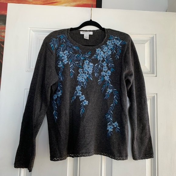 Arriviste Grey Blue Embroidered Floral Sweater Size Medium. Vintage Cozy Beaded - Picture 2 of 7